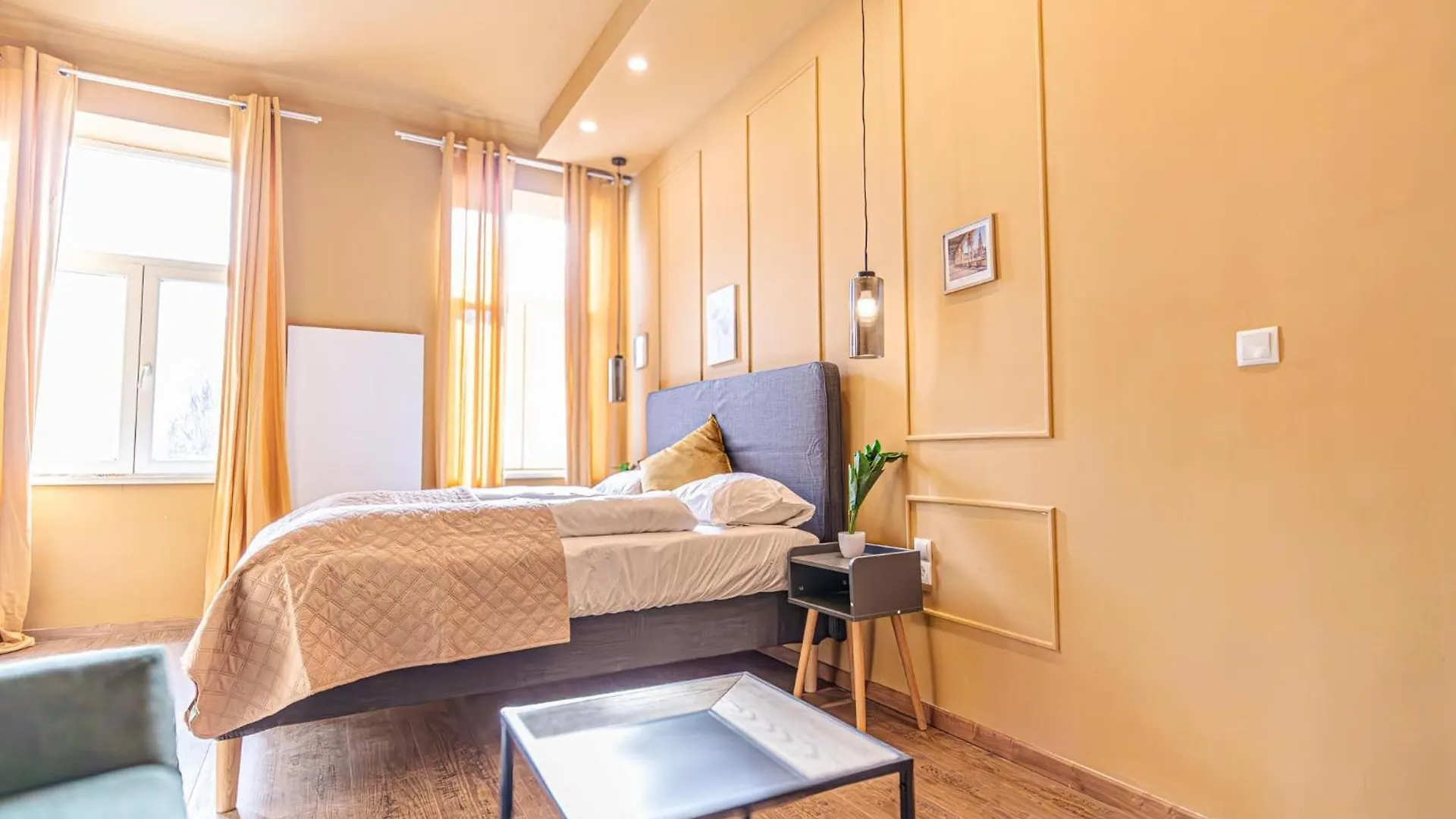 4Br Shared Apt, Centrally Located In Vienna Apartment