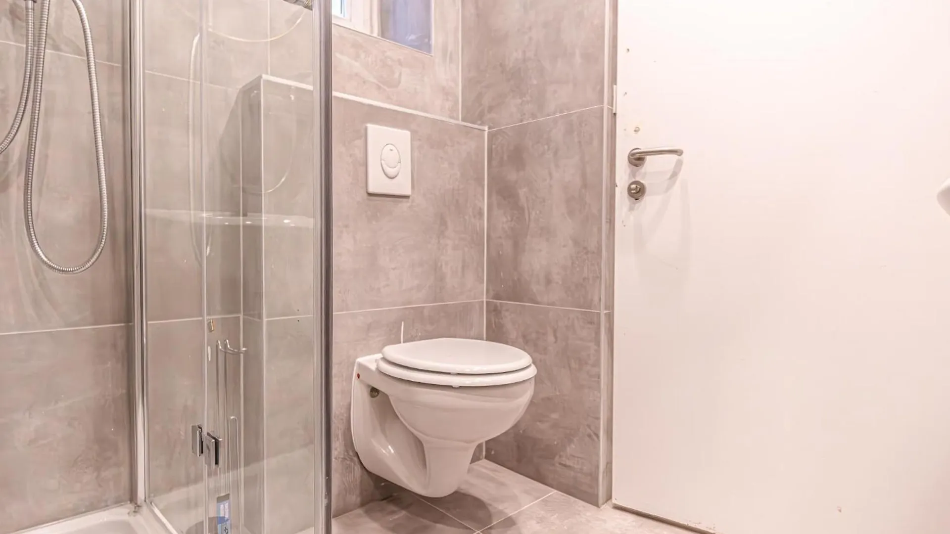4Br Shared Apt, Centrally Located In Vienna 0*,  Austria