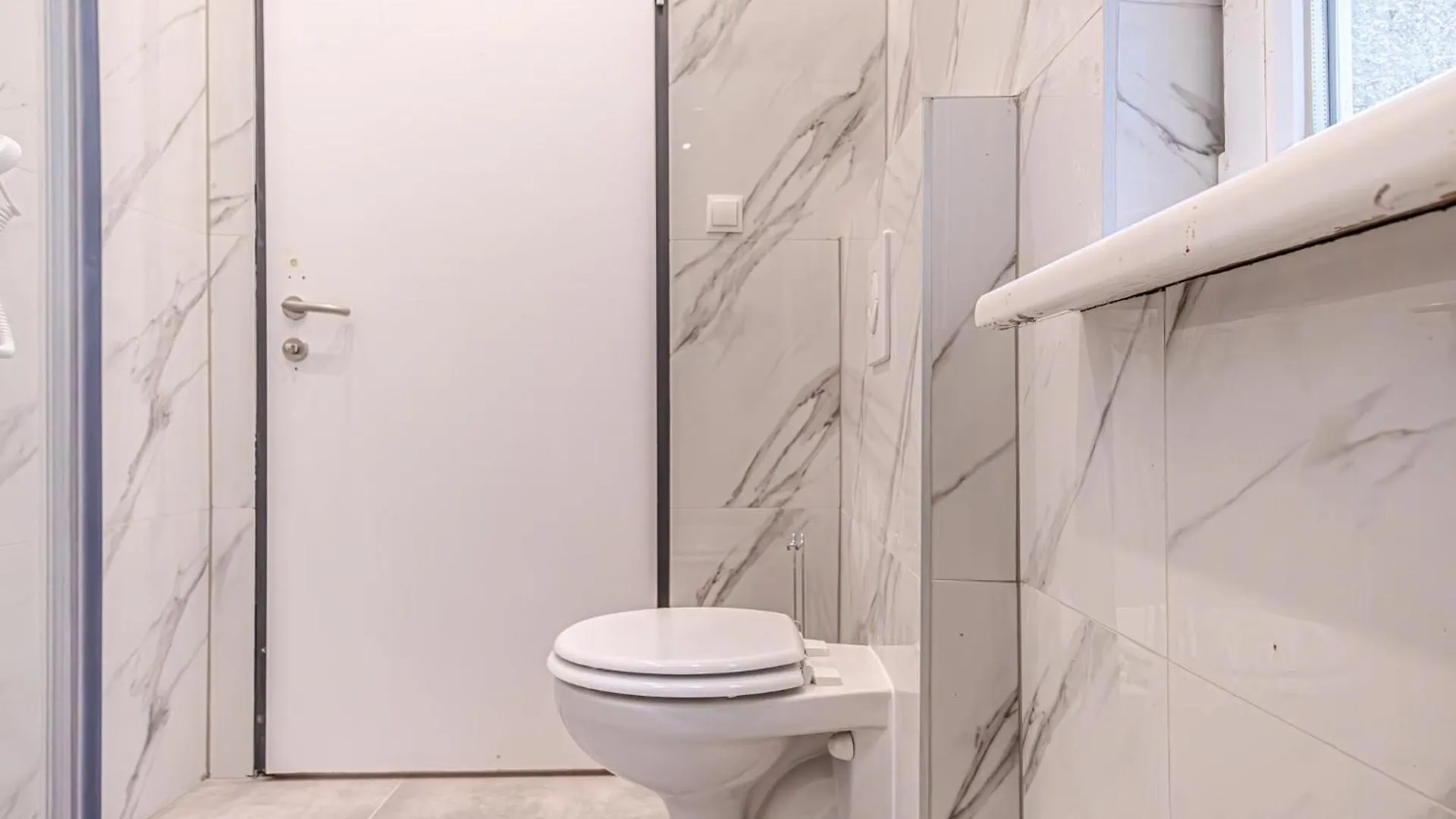 4Br Shared Apt, Centrally Located In 비엔나 아파트